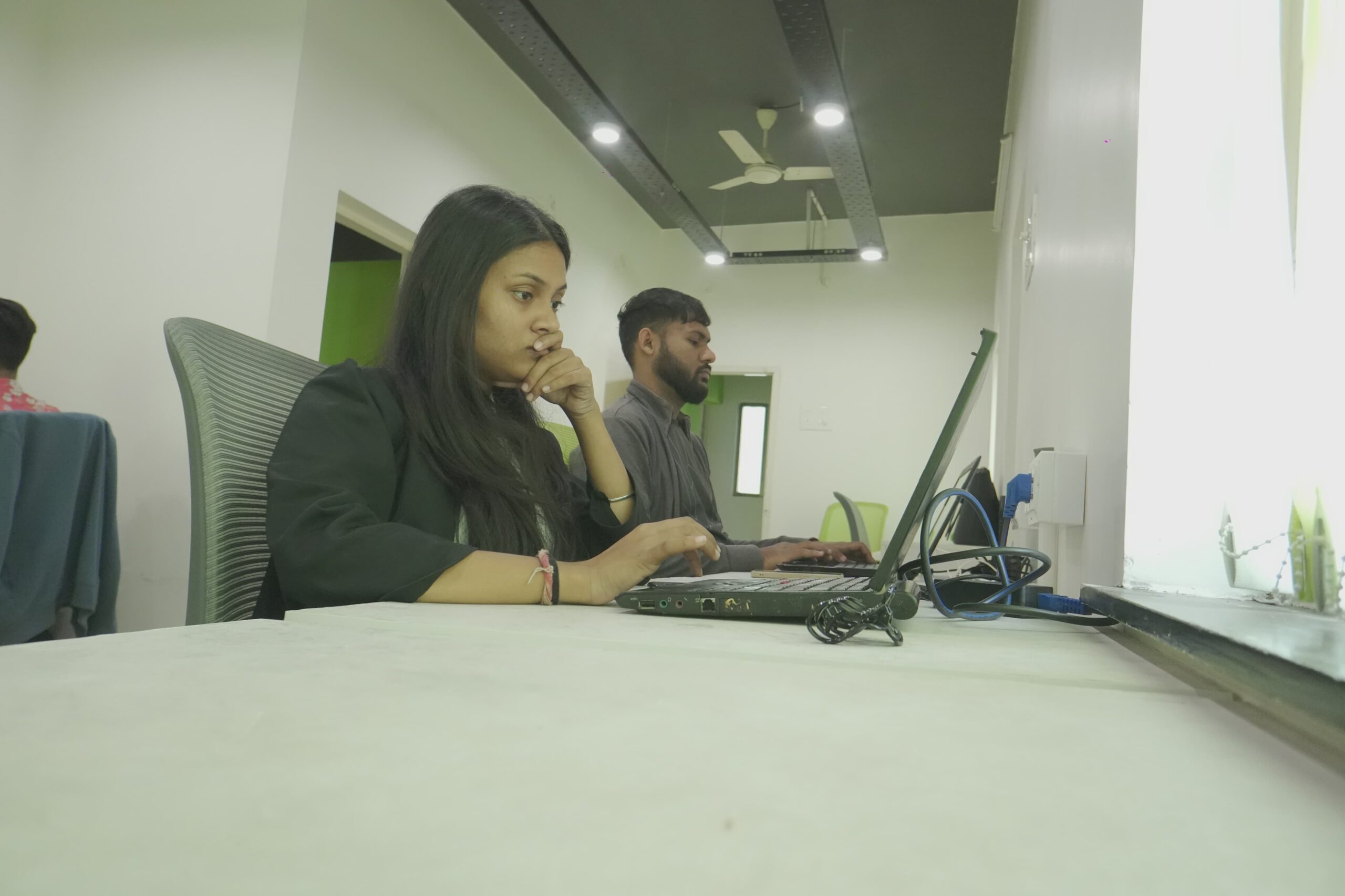 What is co-working space ? and how it is beneficial for business owners and startup’s?